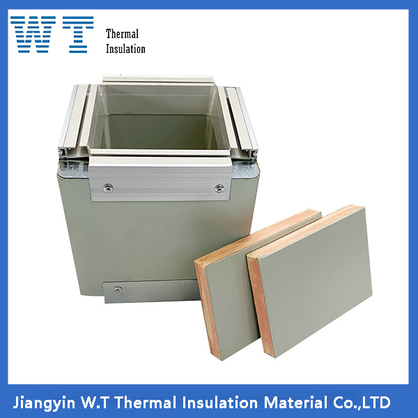 Corrosion resistant colored steel phenolic insulation board